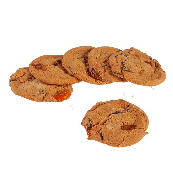 6 cookies with chunks of chocolate and caramel